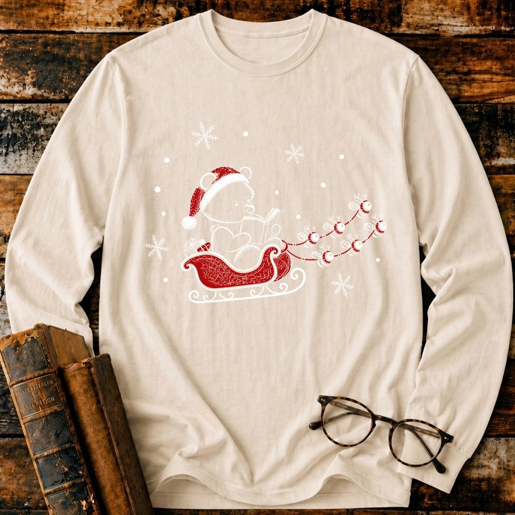 Classic Pooh Santan Reading Long Sleeve T-Shirt - BookMuseClub