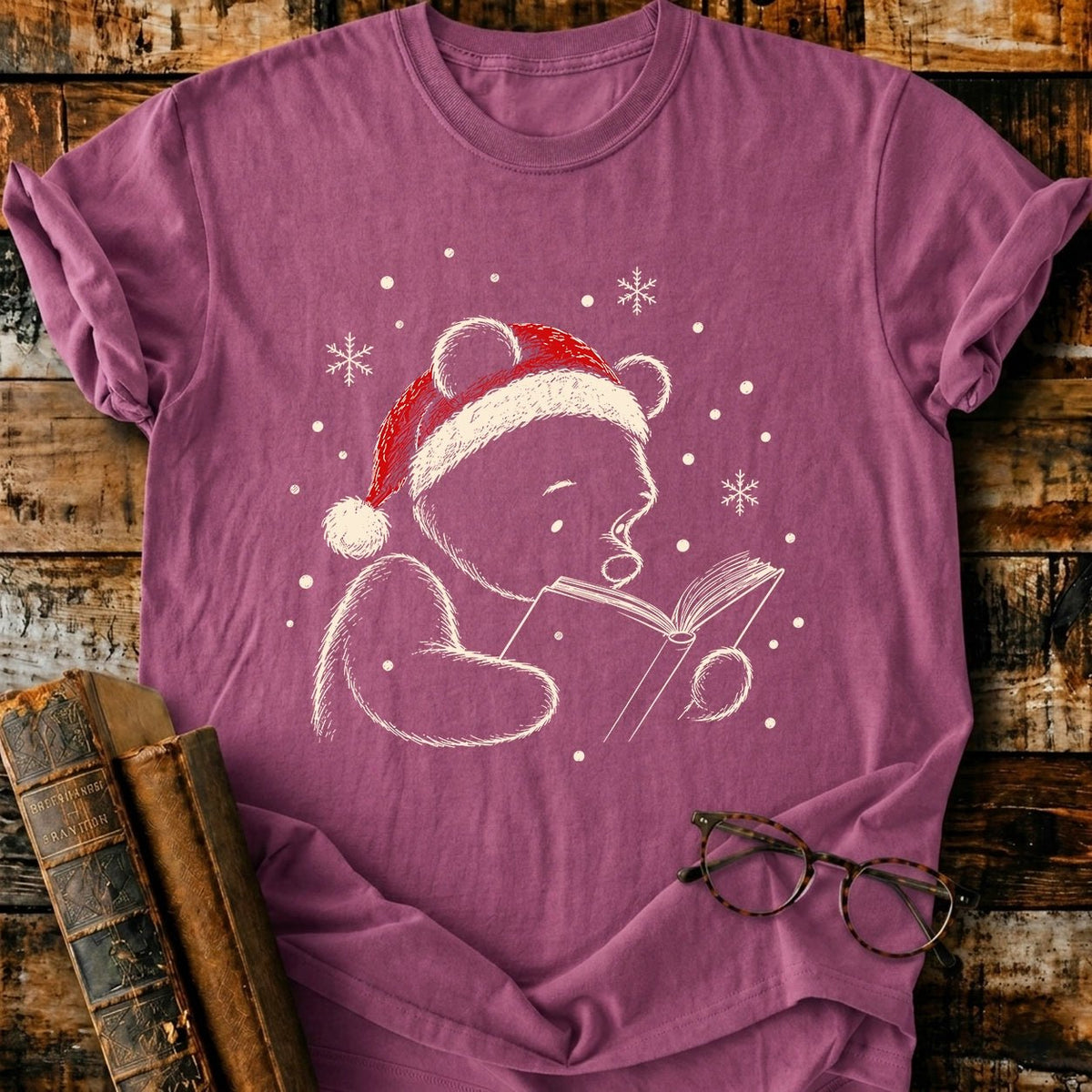 Pooh Reading Christmas T-Shirt - BookMuseClub