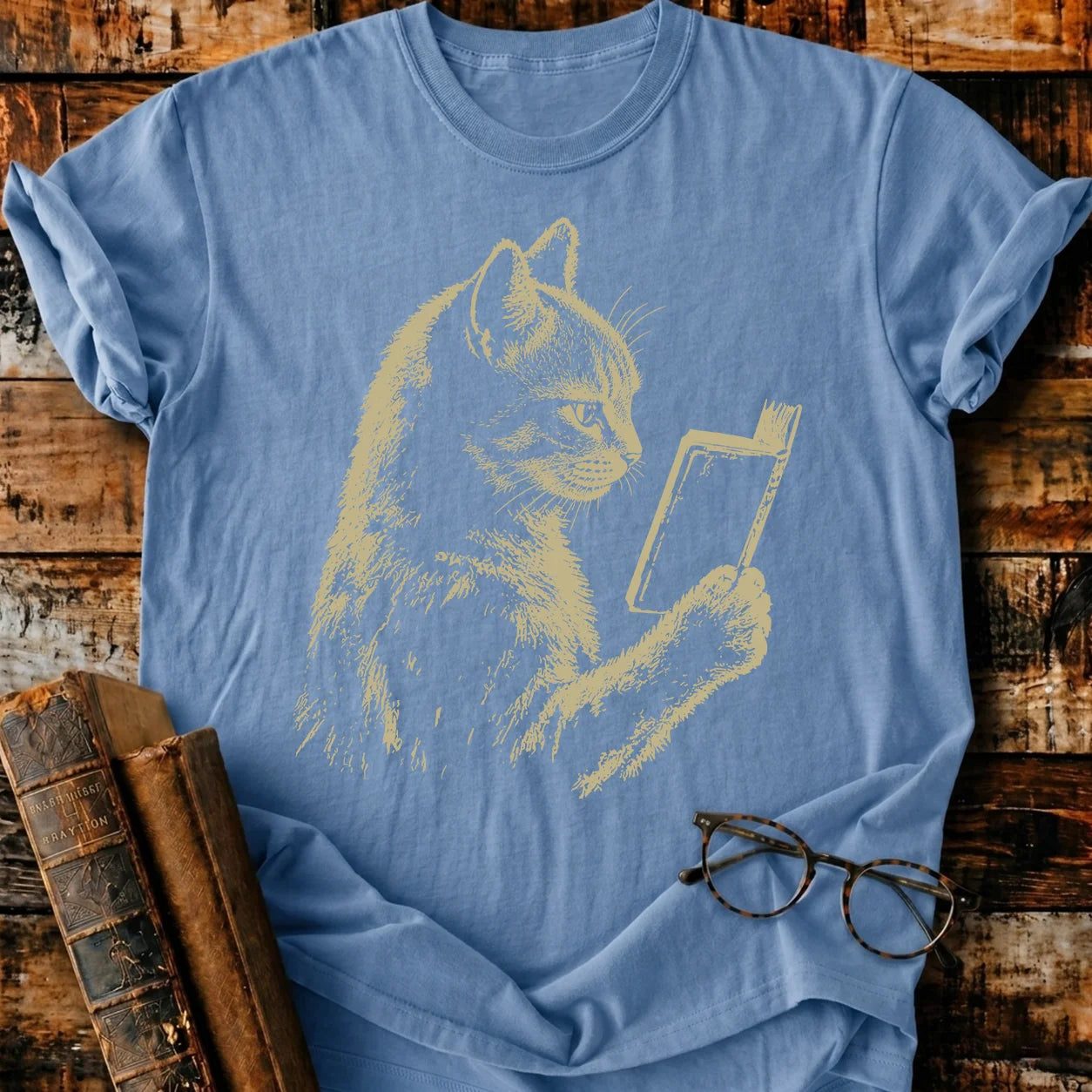 Vintage Cat Reader T-Shirt