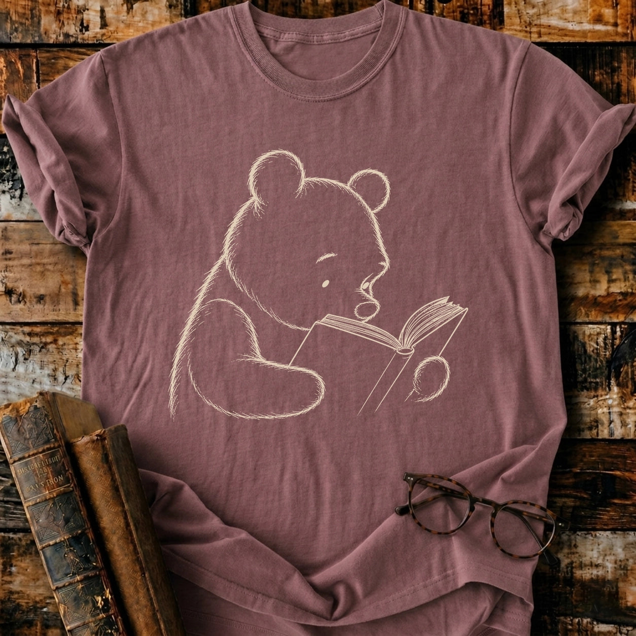 Classic Pooh 1926 Reading T-Shirt