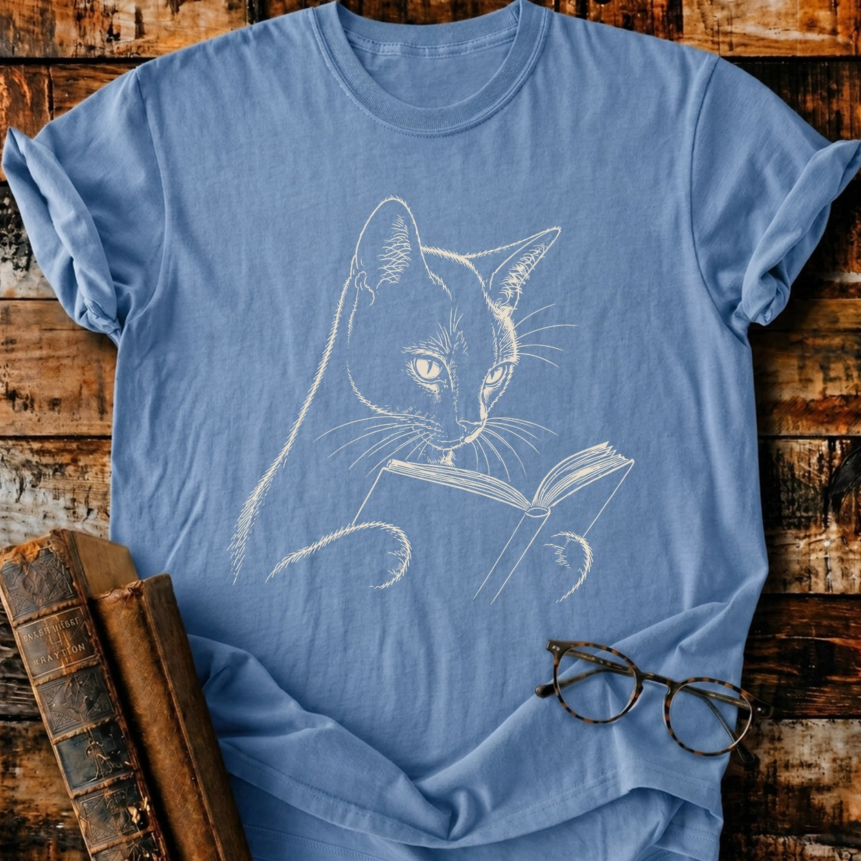 Siamese Cat Reading T-Shirt