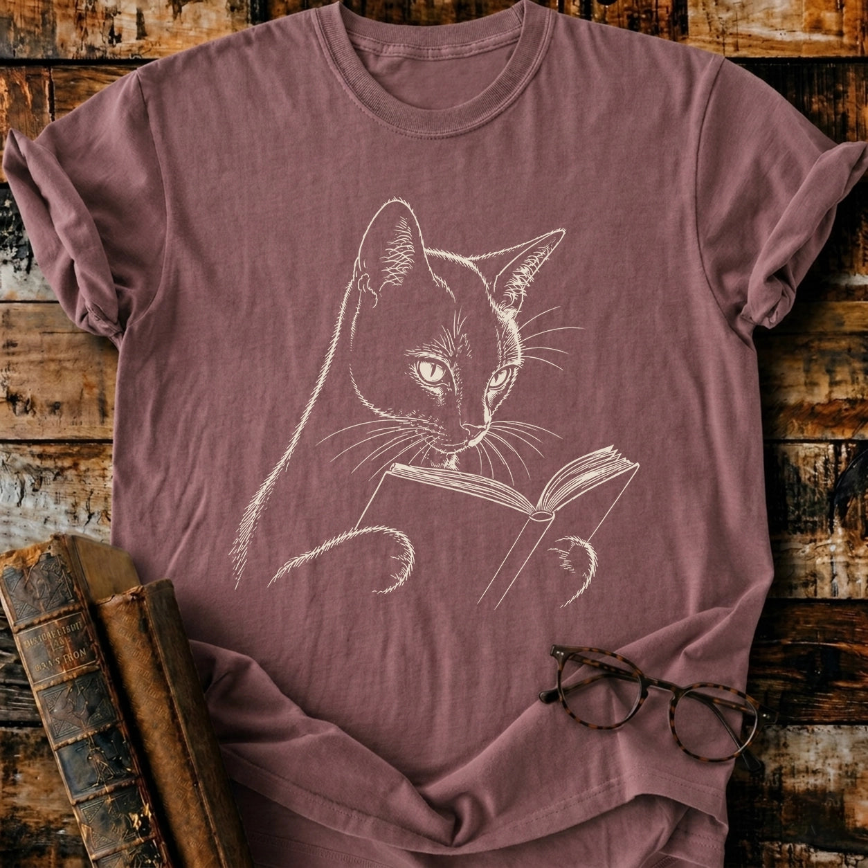 Siamese Cat Reading T-Shirt