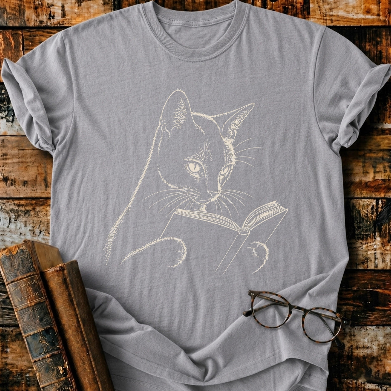 Siamese Cat Reading T-Shirt